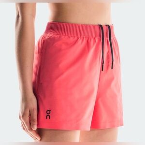 On Running Women’s Focus Shorts Coral